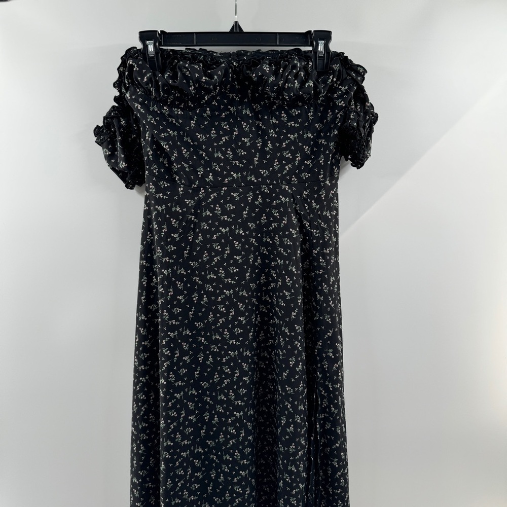 Boohoo Tall Off-the-Shoulder Floral Maxi Dress – Black with Pink Flowers